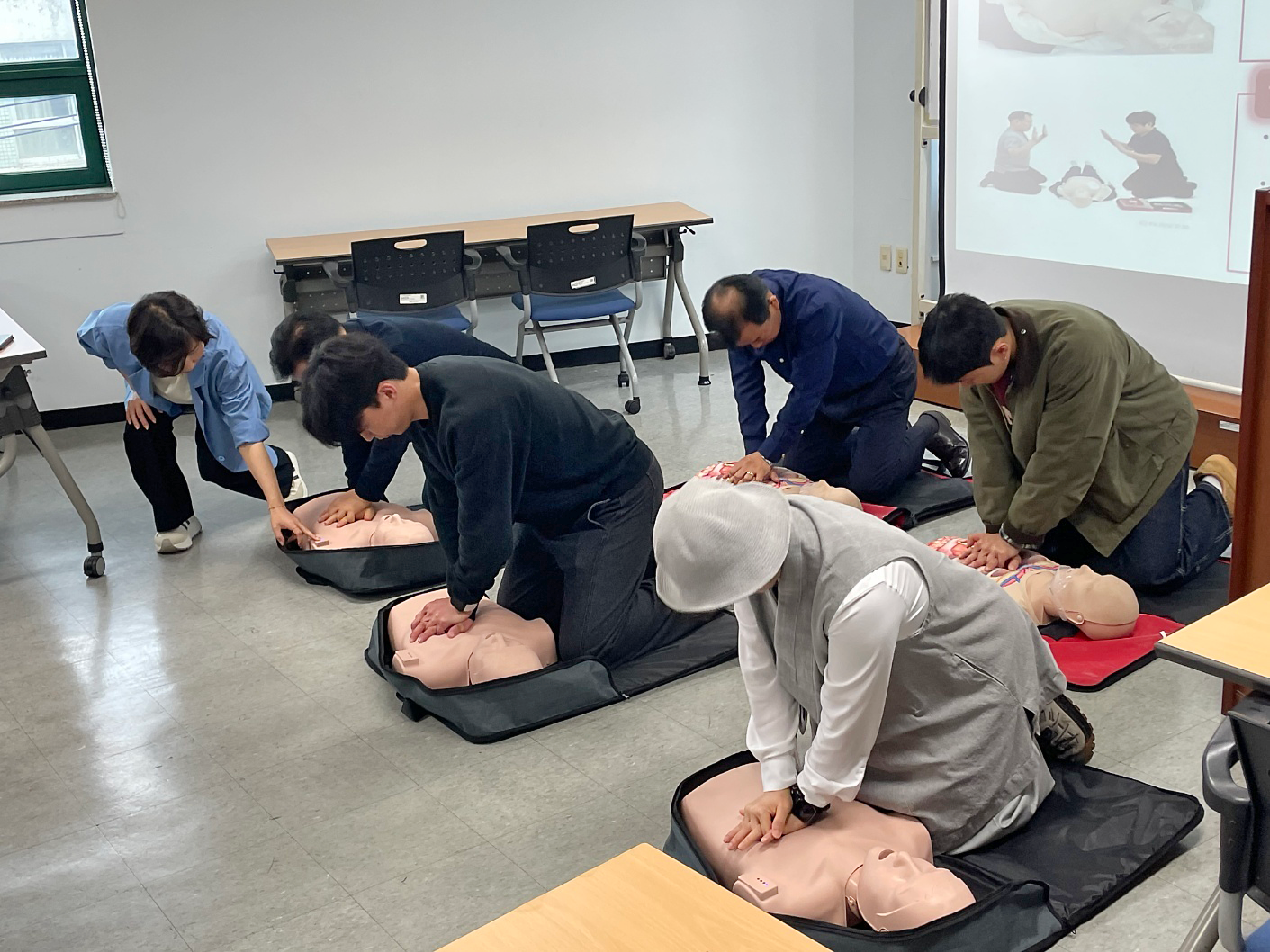 경기대 평생교육원 ·골든타임을 잡아라! 봄철, 환절기 건강과 심폐소생술(CPR) 특강
